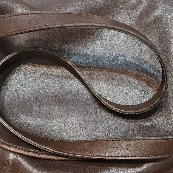 Coach Vintage Chocolate 9131 Leather Crossbody Bag with Adjustable Strap - Picture 12 of 15